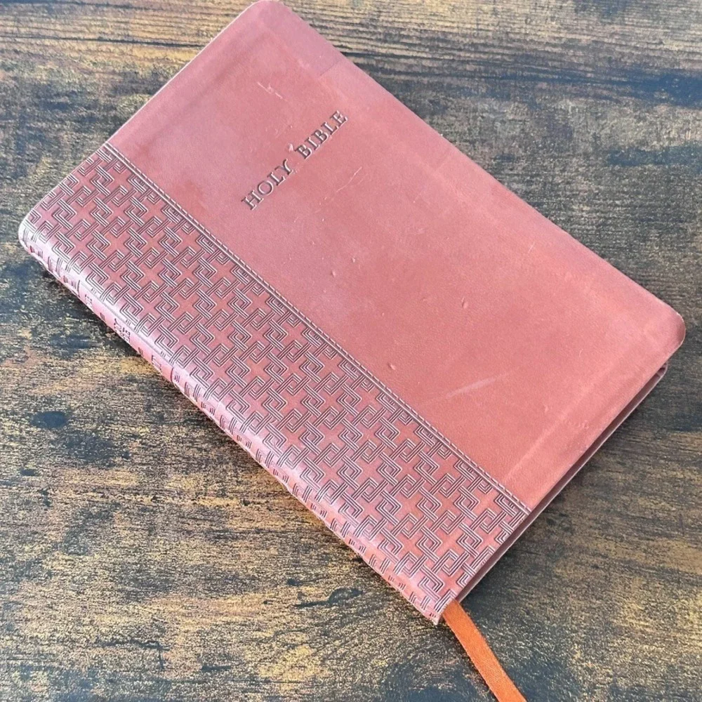 Tyndale NLT New Living Translation Bible Faux Leather Slimline Christian Geo